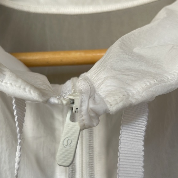 Lululemon translu anorak jacket - Picture 6 of 9